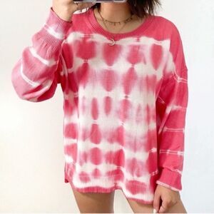 Design History Tye Dye Red & White
Sweater(Size Medium)